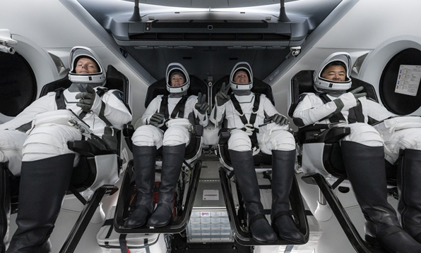 SpaceX二手火箭成功将4名宇航员进入太空