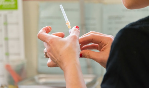 国药集团新冠疫苗被世卫列入“紧急使用清单”