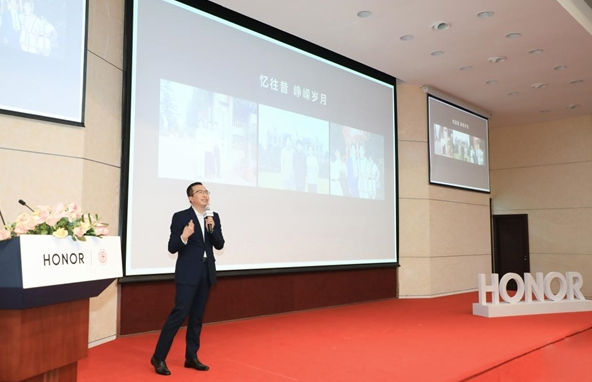 荣耀CEO赵明宣布正式开启2021荣耀创意精英挑战赛