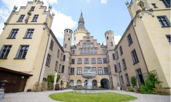 德国Arenfels城堡宣传视频出现卡萨帝身影