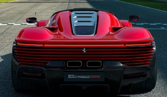 法拉利发布全新超级跑车——法拉利Daytona SP3