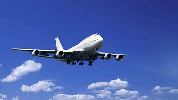 东航，西部航空等公司明日起恢复国内航线燃油附加费征收