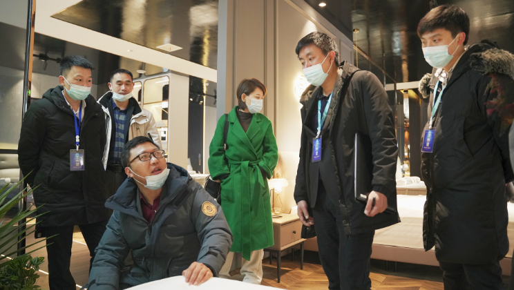 皇庭丽兹家居全国招商财富峰会广汉顺利举办