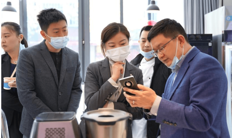 浙江省商务厅一行领导到田螺云厨考察指导