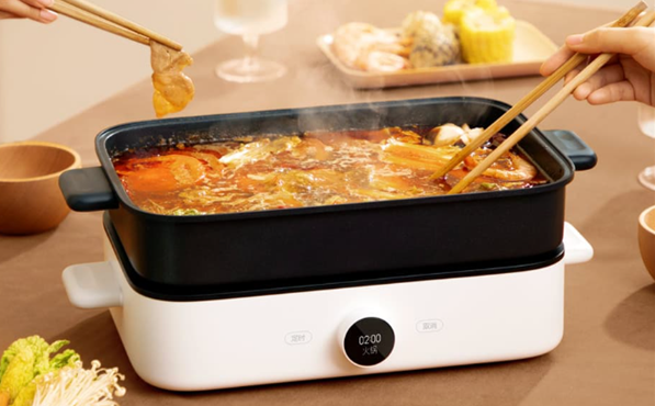 近日，小米商城 官微宣布，米家智能IH多功能料理锅正式开启众筹，零售价899元，众筹到手价699元。